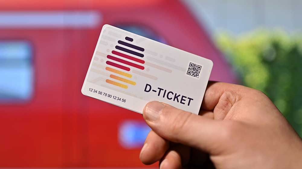 Das Deutschlandticket ist zu teuer, sagt Greenpeace