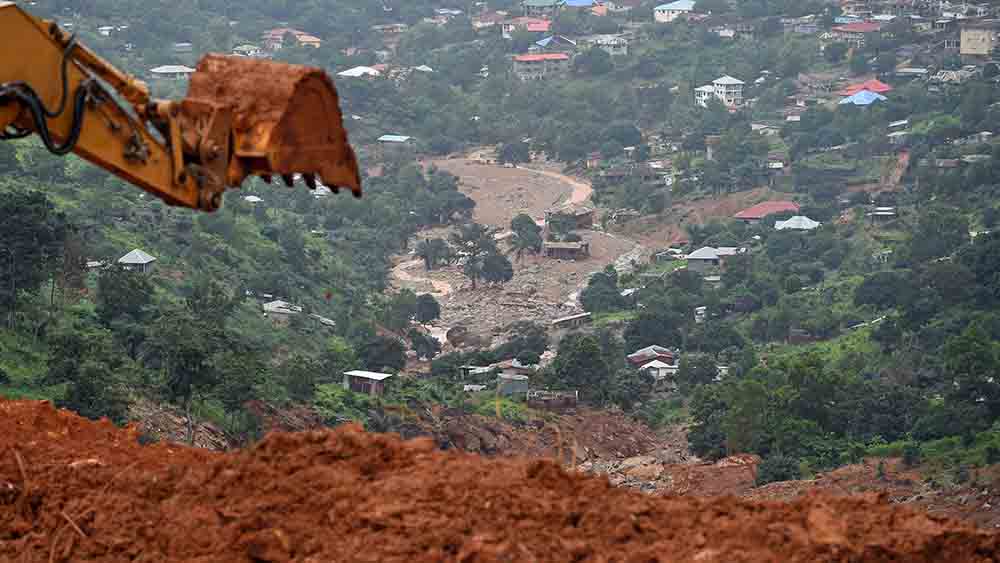 Häuser am Hang waren bei dem Erdrutsch in Freetown, Sierra Leone, besonders gefährdet