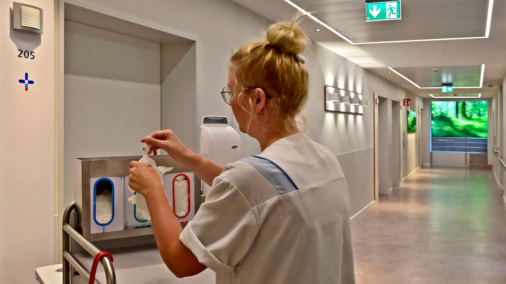 Im vergangenen Jahr haben weniger Menschen als im Jahr 2021 einen Ausbildungsvertrag in der Pflege abgeschlossen