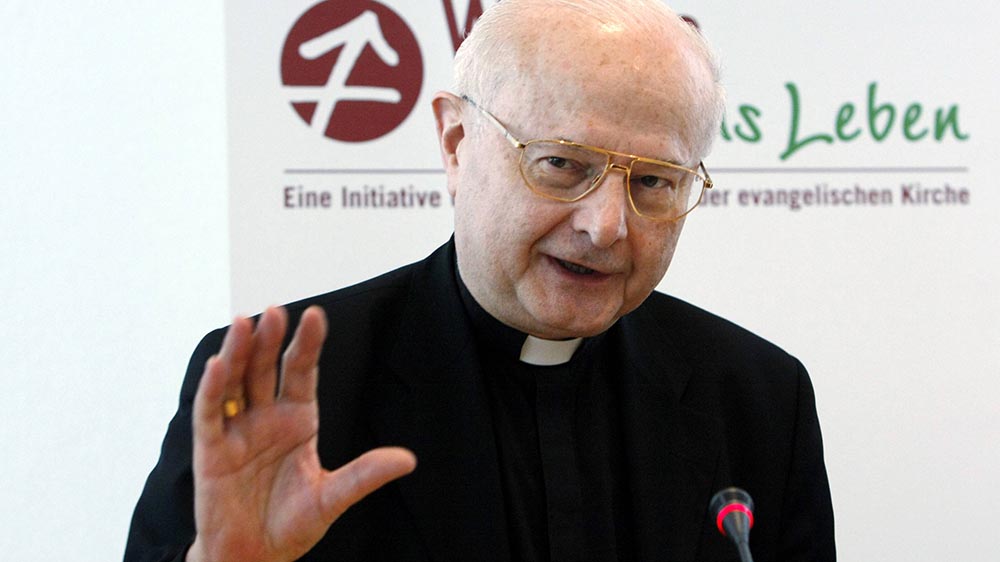 Image - Früherer Erzbischof Zollitsch gibt Bundesverdienstkreuz zurück