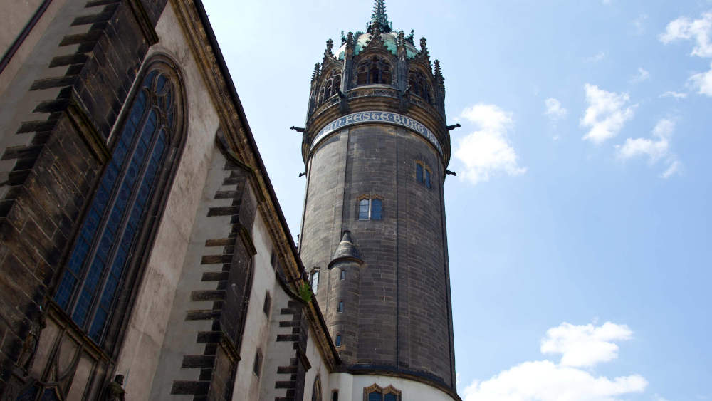 Die Schlosskirche der Lutherstadt wird künftig nur an Feiertagen oder besonderen Anlässen beleuchtet