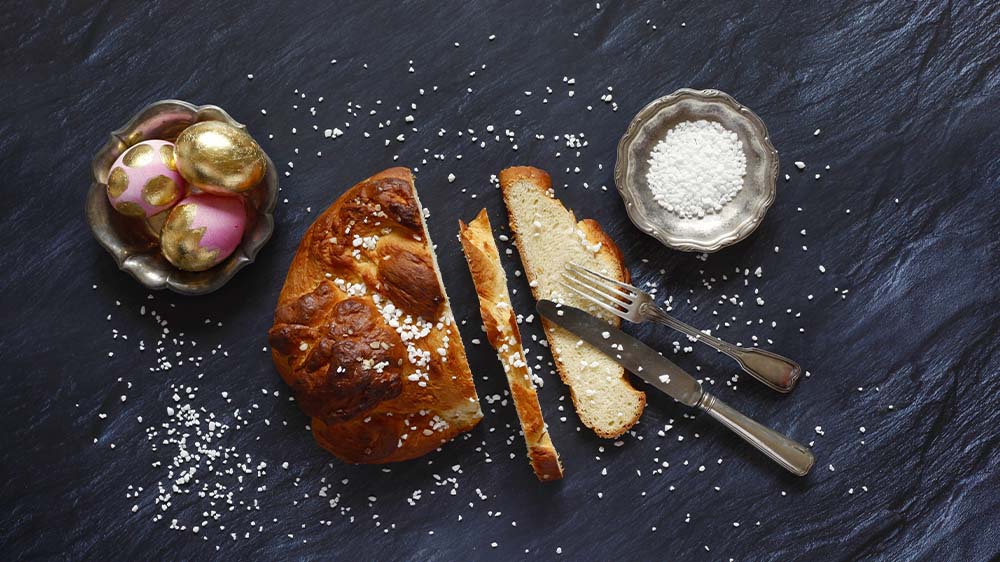 Image - Bunte Eier, Lamm und Hefezopf: Was Ostern gegessen wird