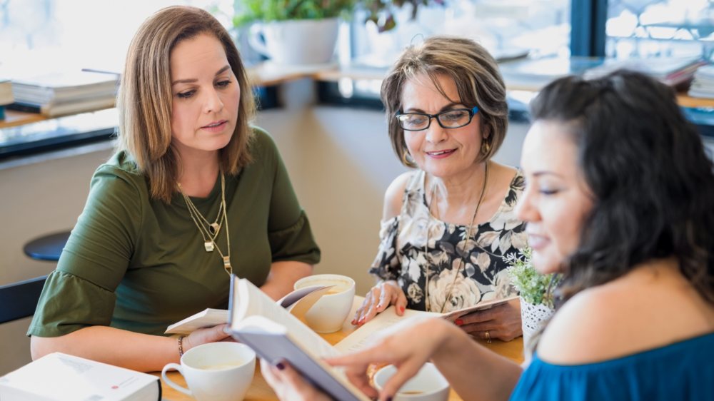 Vielleser und Influencer – Literaturfreunde in einem privaten Lesekreis