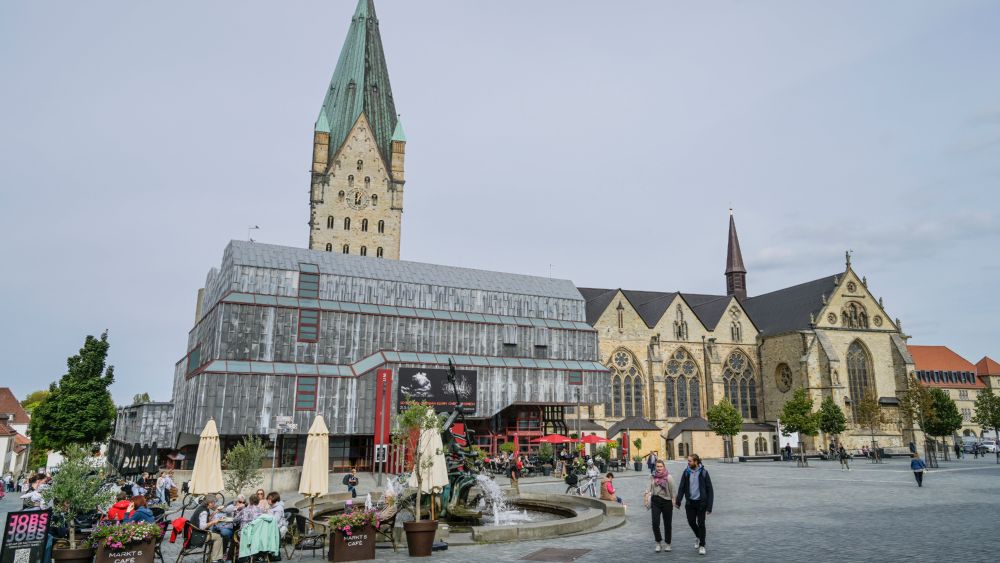 Momentan ist ungewiss, wer Nachfolger von Bischof Hans-Josef Becker in Paderborn wird