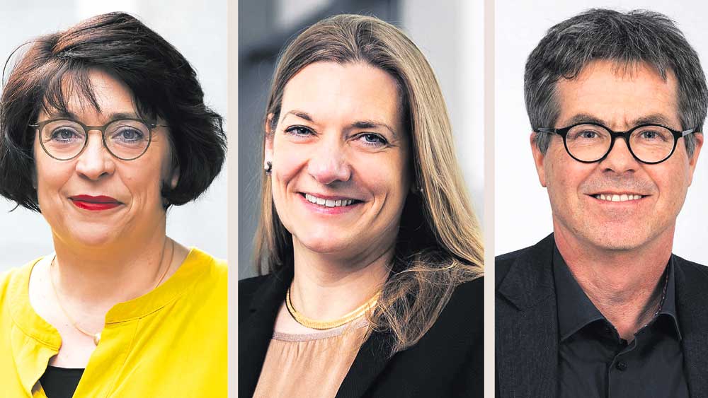 Zwei Juristinnen und ein Jurist kandidieren: Christine Rieffel-Braune (links) ist Vorständin Administration in der Stiftung Humboldt Forum im Berliner Schloss. Ehrenamtlich ist sie Mitglied der Landessynode und Präses der Kreissynode des Kirchenkreises Berlin Nord-Ost. Viola Vogel (Mitte) ist Vorständin für Wirtschaft und Recht im Diakonischen Werk der Evangelisch-Lutherischen Landeskirche Sachsens. Ehrenamtlich engagiert sie sich in der Wohnungslosenhilfe. Simon Welten ist Präsident des Landgerichts Cottbus und leidenschaftlicher Chorsänger sowie Posaunist.
