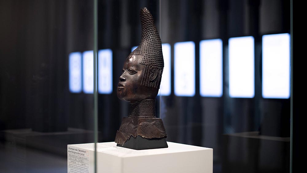 Zu den Benin-Bronzen gehören Gedenkköpfe