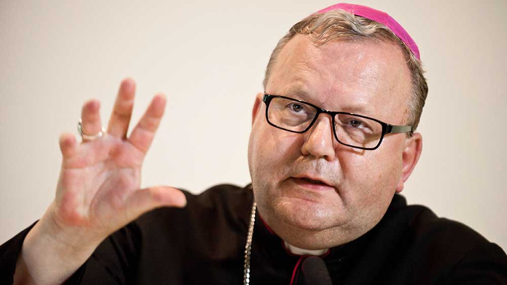 Der Osnabrücker Bischof Franz-Josef Bode wird verabschiedet