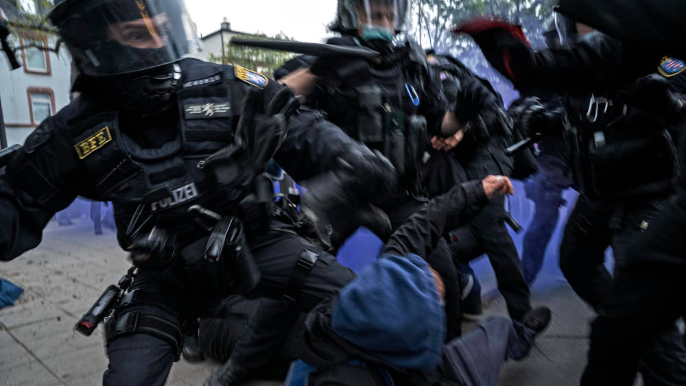 Grundrechte-Report kritisiert "Law and Order"-Mentalität