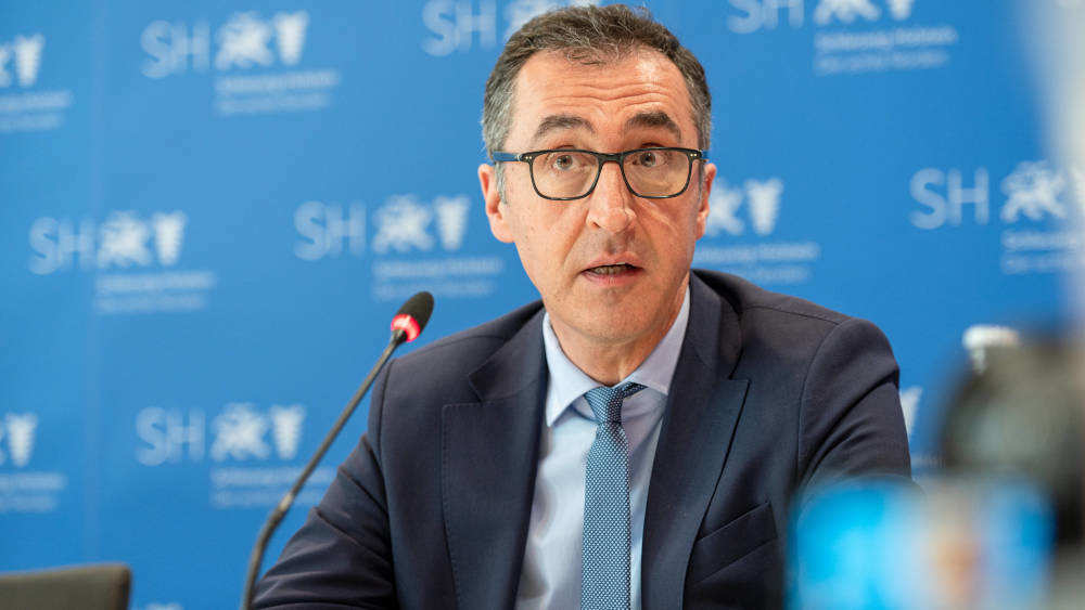 Grünen-Politiker Cem Özdemir kritisiert deutsche Migrationspolitik