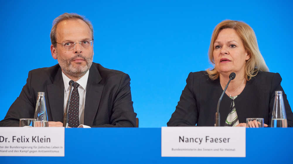 Im Kampf gegen Antisemitismus: Felix Klein und Bundesinnenministerin Nancy Faeser (SPD) 