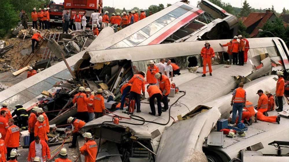 Am 3. Juni 1998 entgleiste bei Eschede der ICE Wilhelm Conrad Röntgen, 101 Menschen kamen ums Leben
