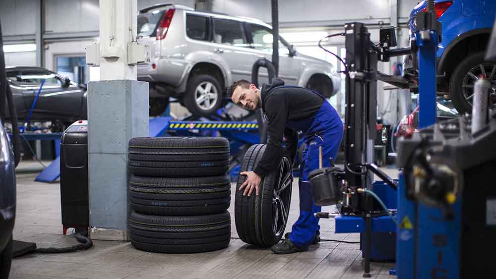 Fachkräfte fehlen in Deutschland überall, auch in Autowerkstätten