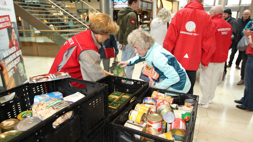 In der Krise versorgen sich mehr Menschen mit Lebensmittelspenden