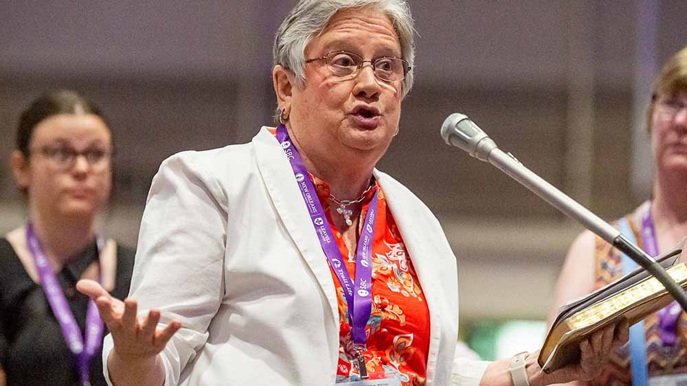 Ganze drei Minuten durfte Linda Barnes Popham auf der Versammlung begründen, warum sie in ihrer Gemeinde als Pastorin arbeiten möchte