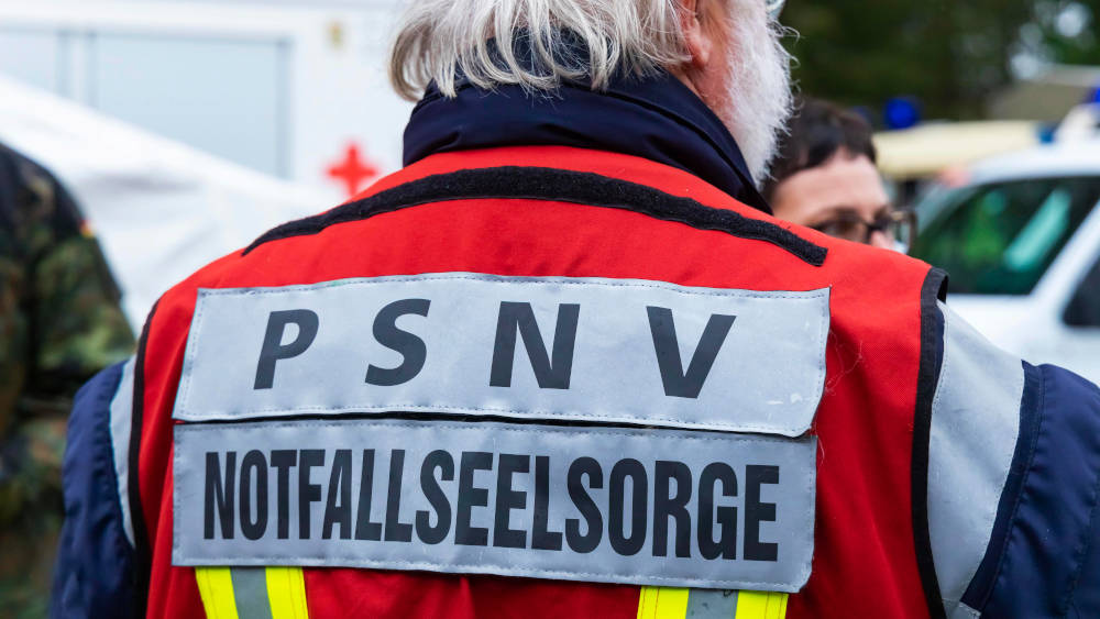 Die psychosoziale Notfallversorgung übernhemen in Deutschland überwiegend ehrenamtliche Mitarbeiter