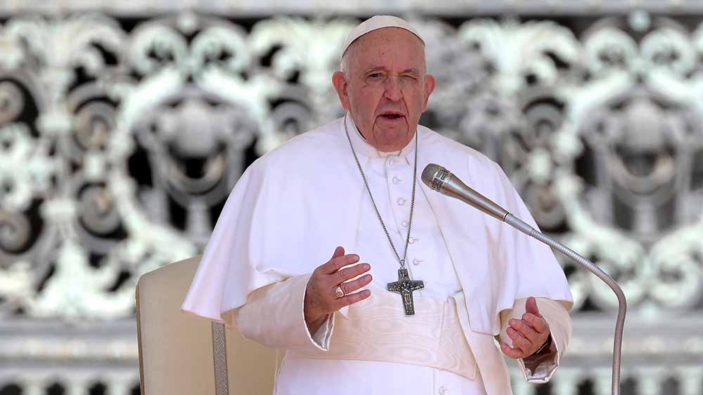 Am heutigen Vormittag hat Papst Franziskus noch die Generalaudienz gefeiert. Danach ist er in die Klinik eingeliefert worden