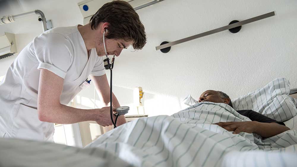 Image - Lauterbach: Älteren Menschen die Angst vor Pflegekosten nehmen