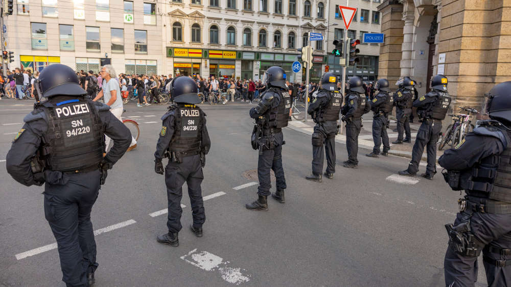 Ein Demo-Verbot und die stundenlange Einkesselung sorgte am Tag x in Leipzig für Kritik