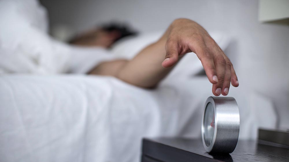 Muss das sein, dass der Wecker schon klingelt?