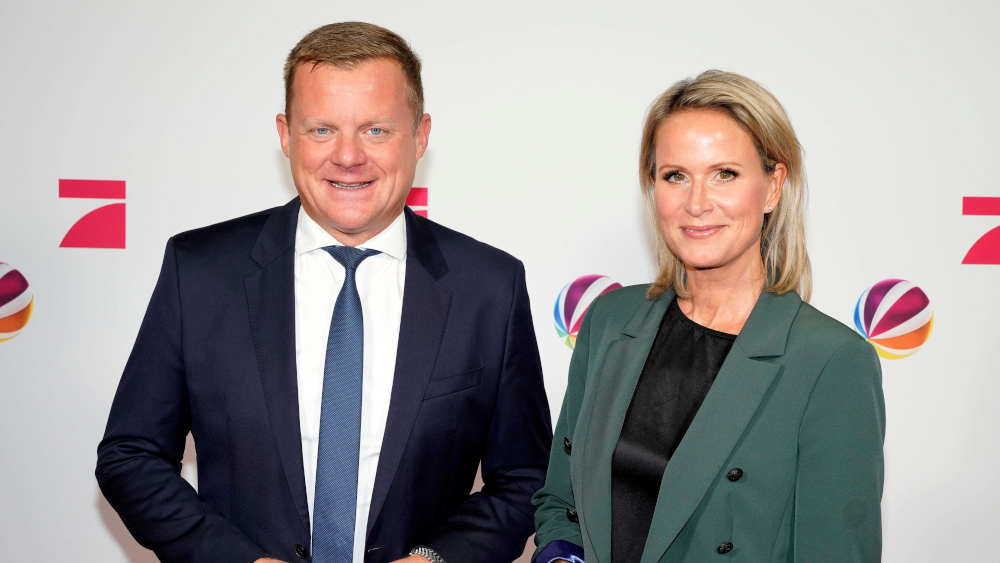 Marc Bator und Claudia von Brauchitsch beim Photocall zur Nachrichtensendung Newstime im Hauptstadtbüro der Seven.One Entertainment Group (2022)