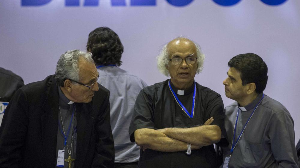 Für seine politische Haltung wurde Bischof Rolando Álvarez (rechts) zu 26 Jahren Haft verurteilt