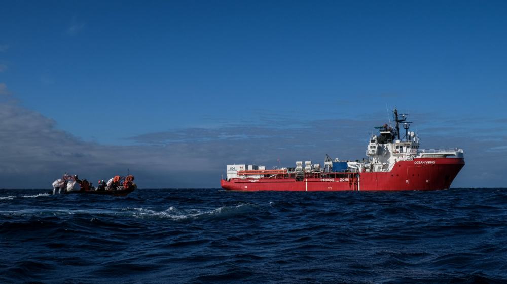 Das Rettungsschiff „Ocean Viking“ ist mit 86 Geretteten an Bord auf dem Weg zum Hafen von Bari
