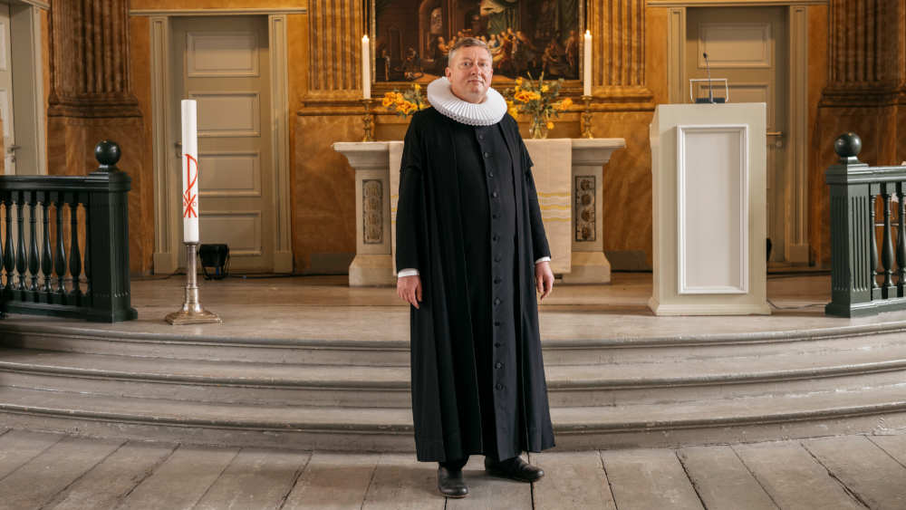 Pastor Sieghard Wilm beherbergte 2013 etwa 80 afrikanische Flüchtlinge für mehrere Monate in seiner Kirche