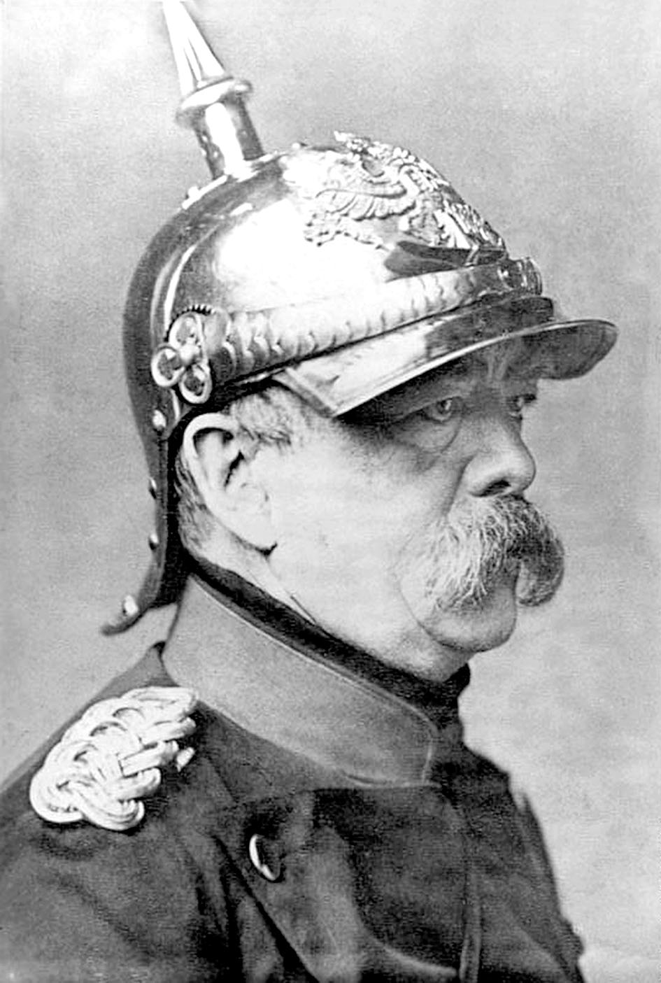 Image - Machtjongleur mit Pickelhaube