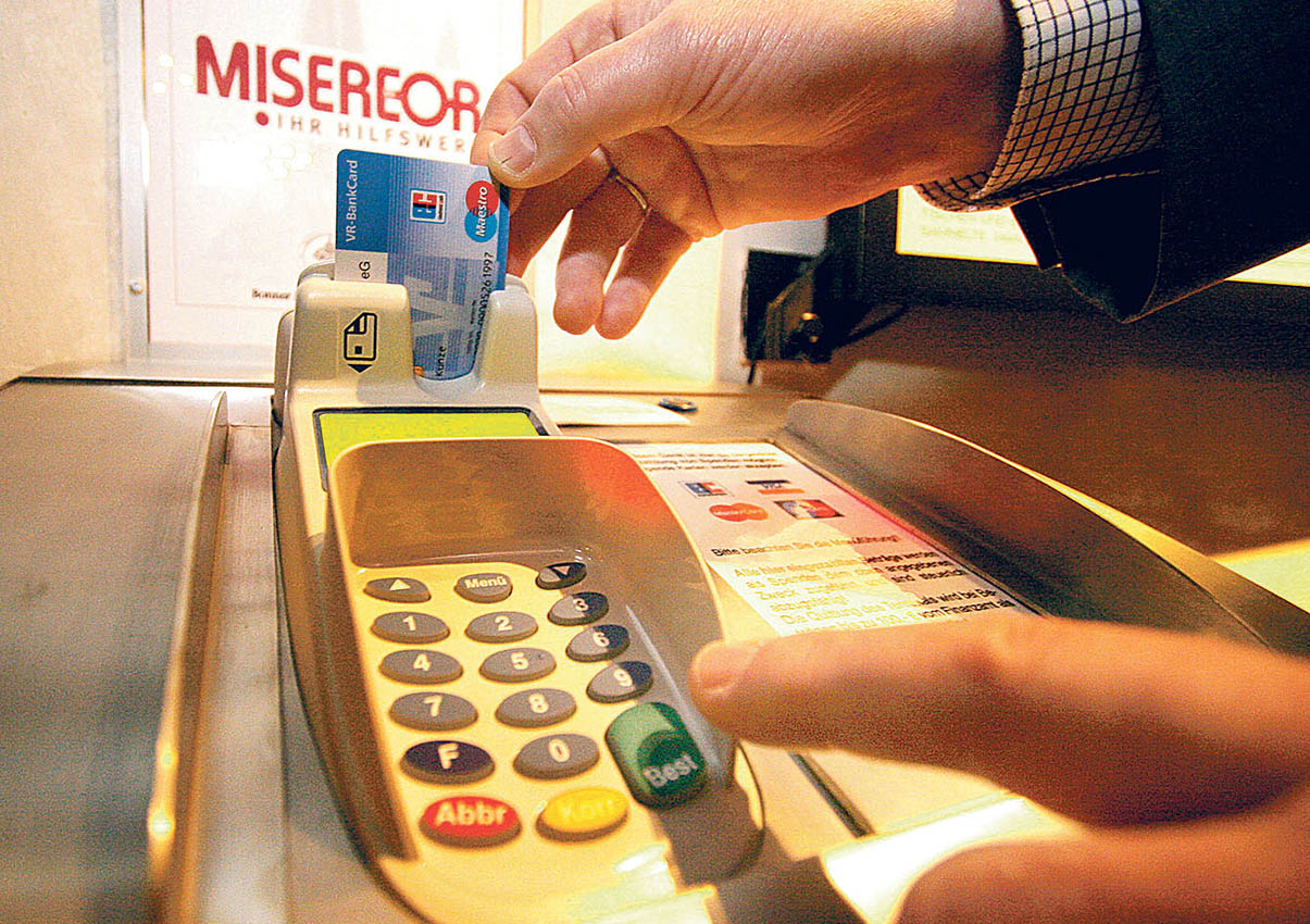 Image - Kreditkarte statt Klingelbeutel