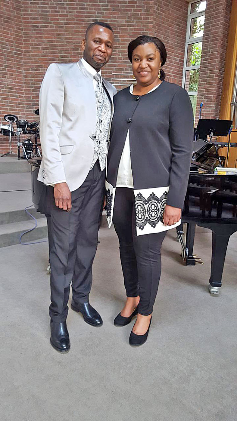 Image - Teamworker in einer herbstlich „bunten Gemeinde“