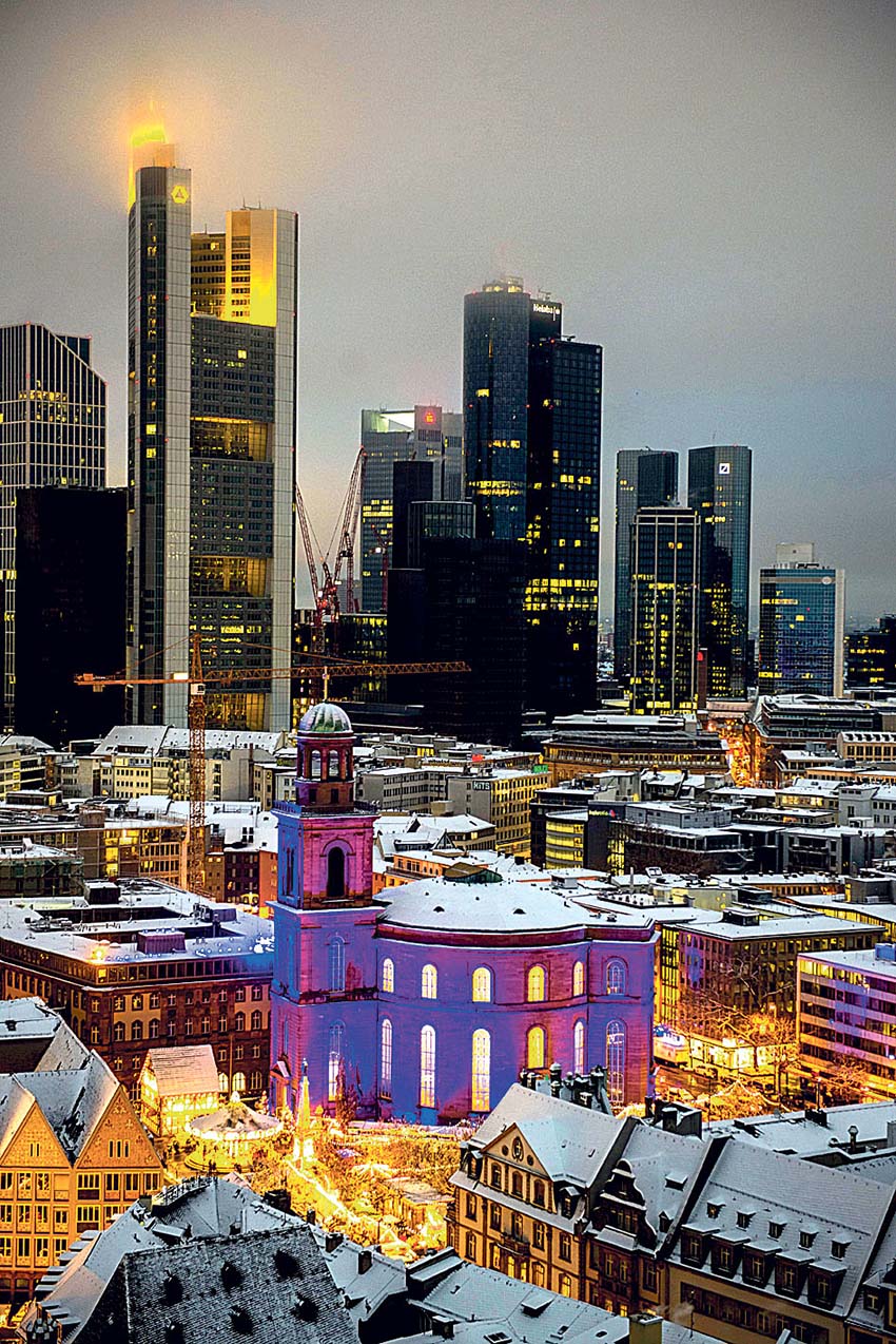Image - Frankfurter Paulskirche in UN-Blau