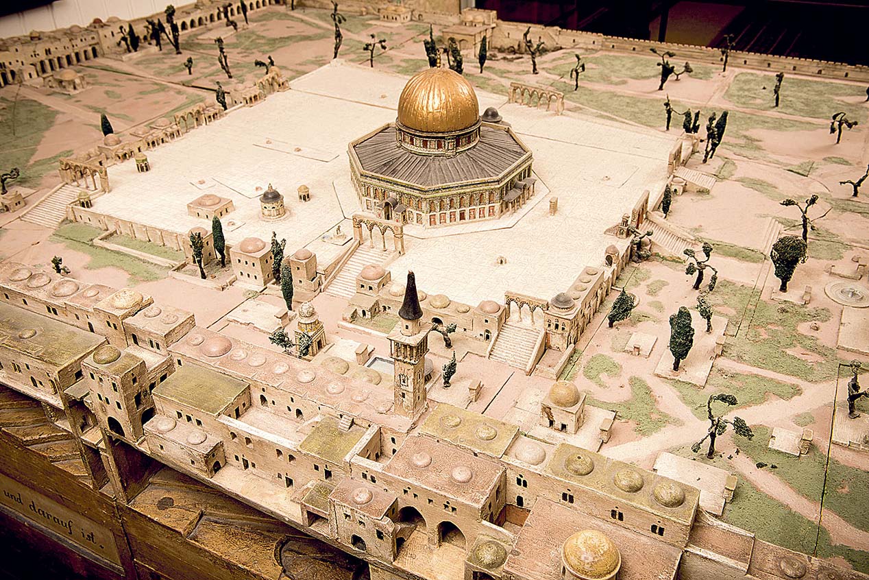 Image - Besonders. Heilig. Konfliktgeladen