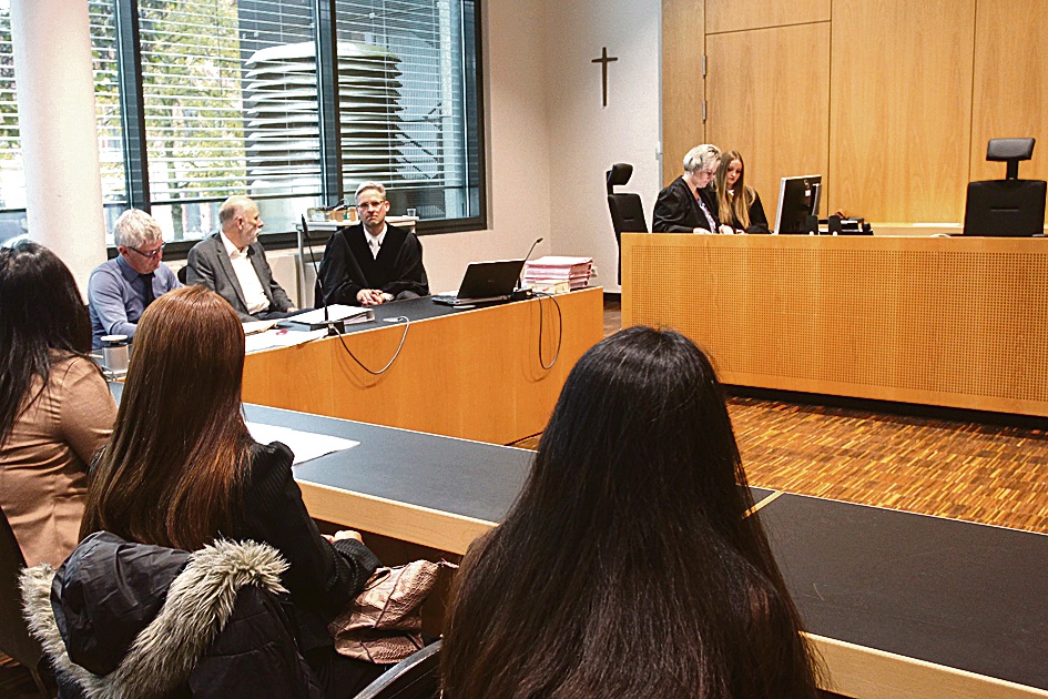 Image - Recht sprechen – auch mit Kreuz