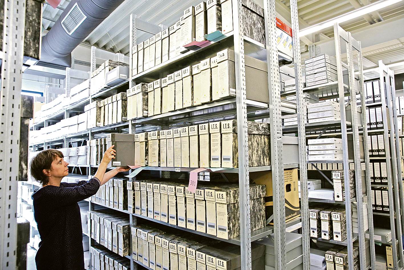 Image - Schicksale in Zettelkästen