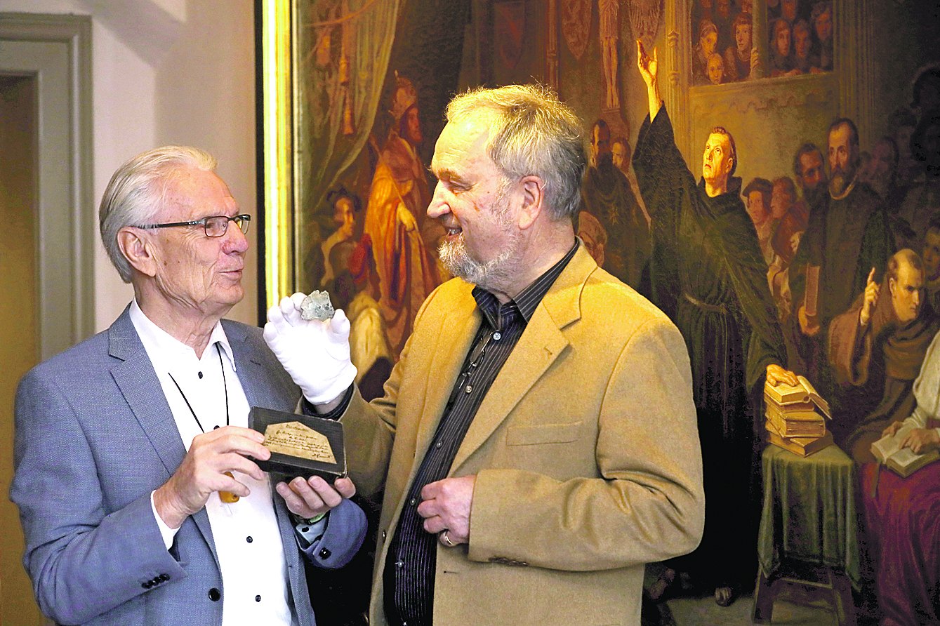 Image - Fundstücke aus Luthers Grab