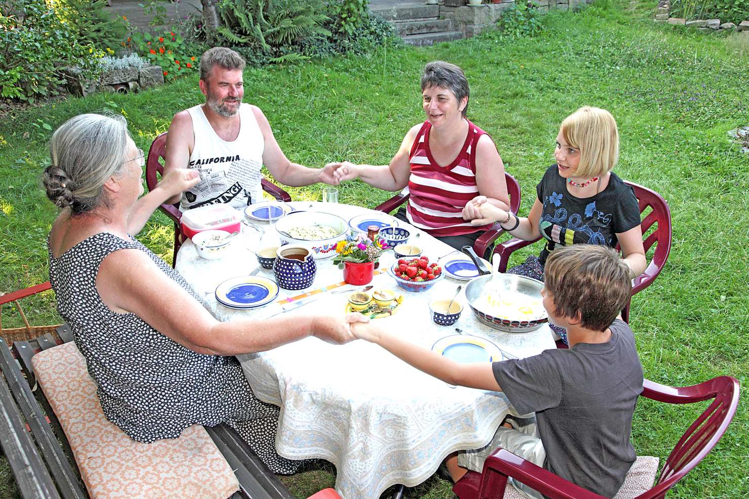 Image - Vom Camping-Tisch zum Abendmahl