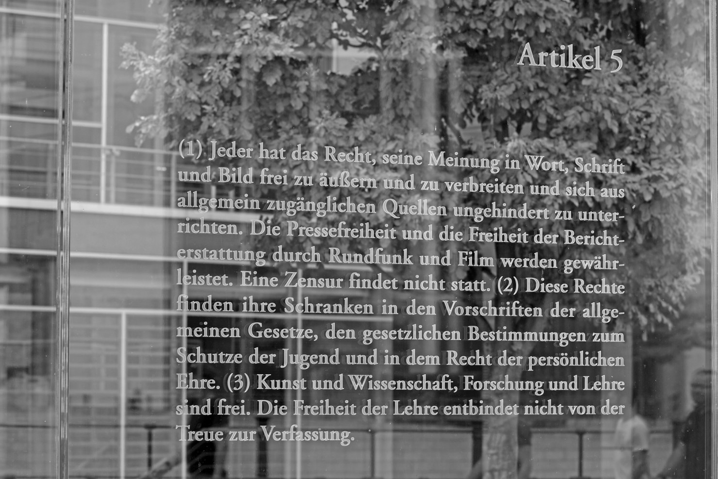 Image - Menschenwürde über alles