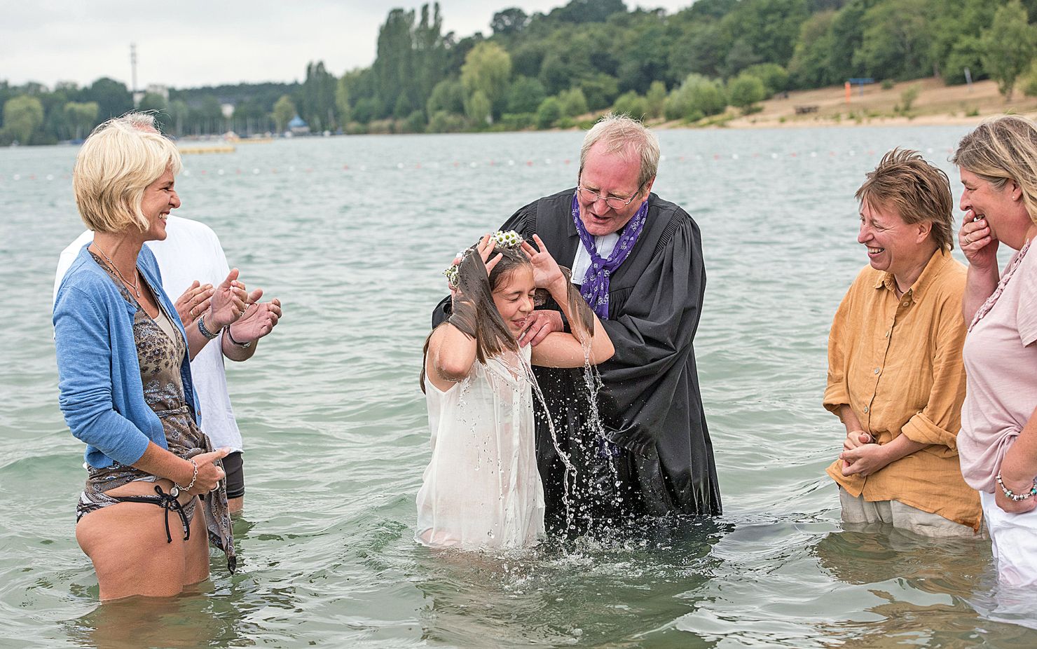 Image - Riesentaufe am Elbstrand