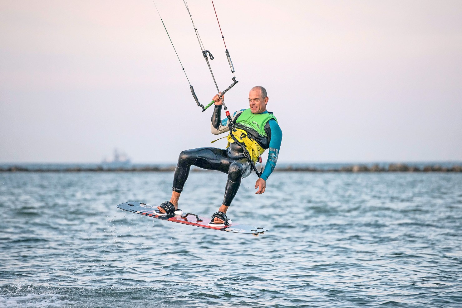 Image - Surfen und Beten mit dem Drachen-Pastor