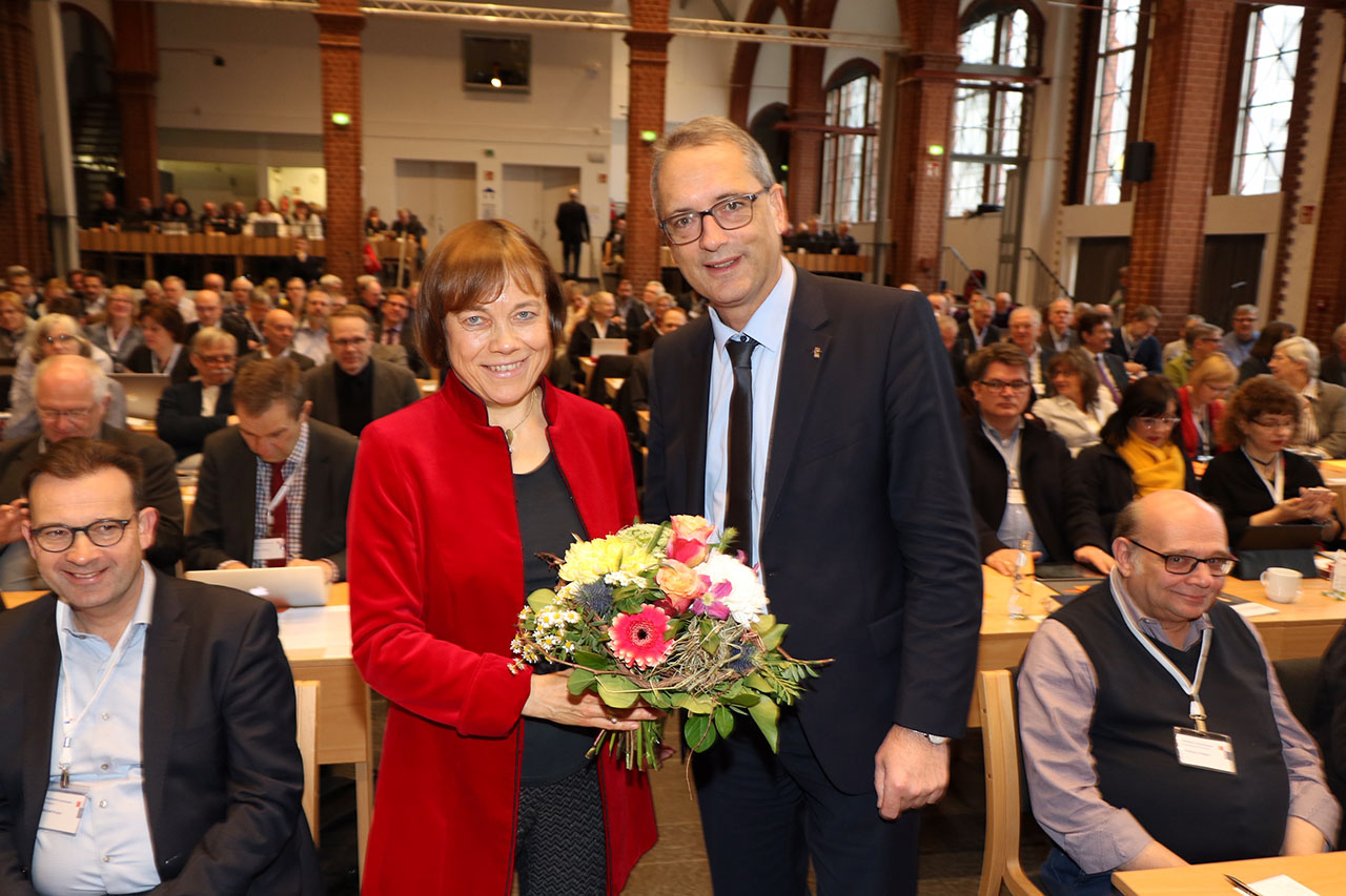 Image - Präses Kurschus im Amt bestätigt