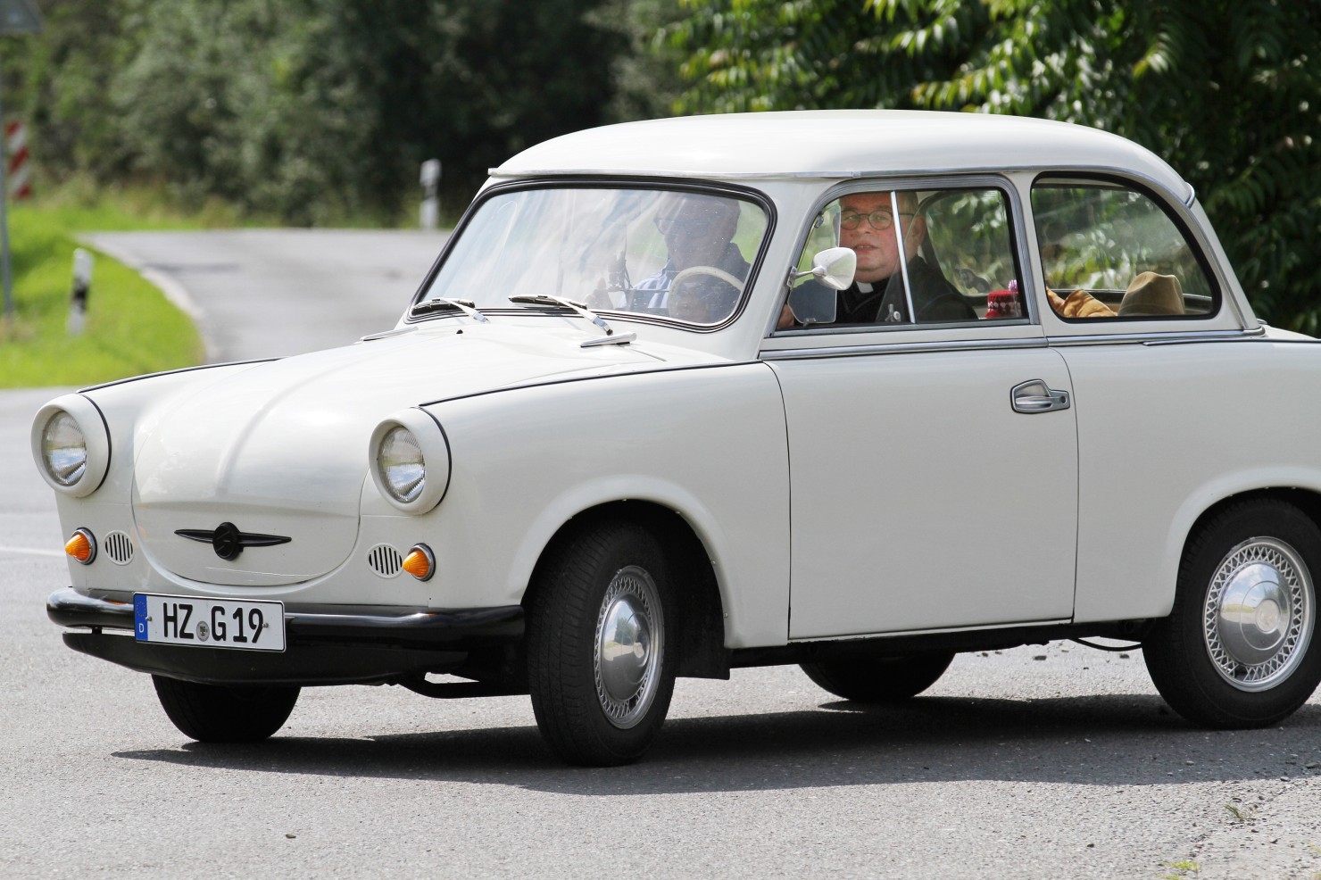 Image - Mit dem Trabi zum Traugespräch