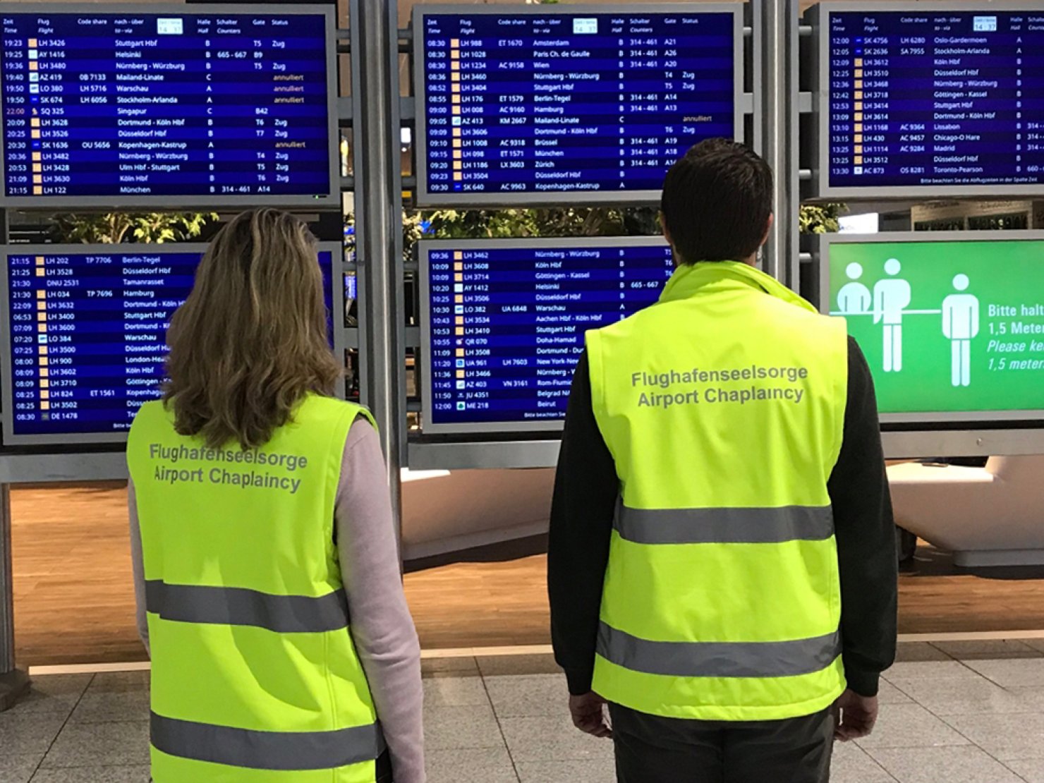 Image - Flughafenpfarrerin: Evakuierte aus Afghanistan sind völlig erschöpft