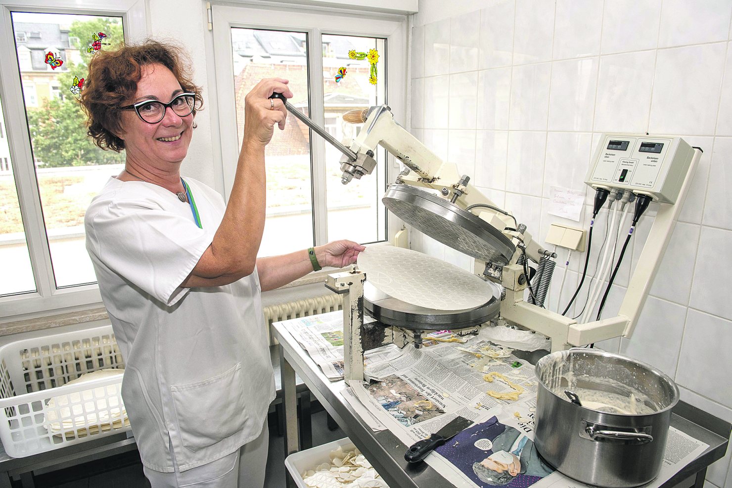 Image - Oblatenreste werden zu Käsekeksen