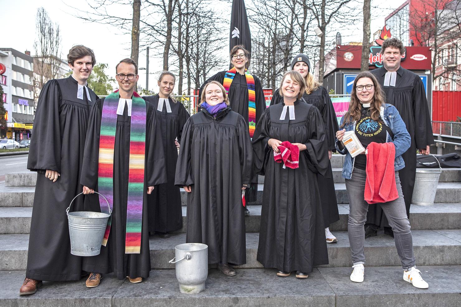 Image - Die Angreifbaren von der „Pop Up Church“