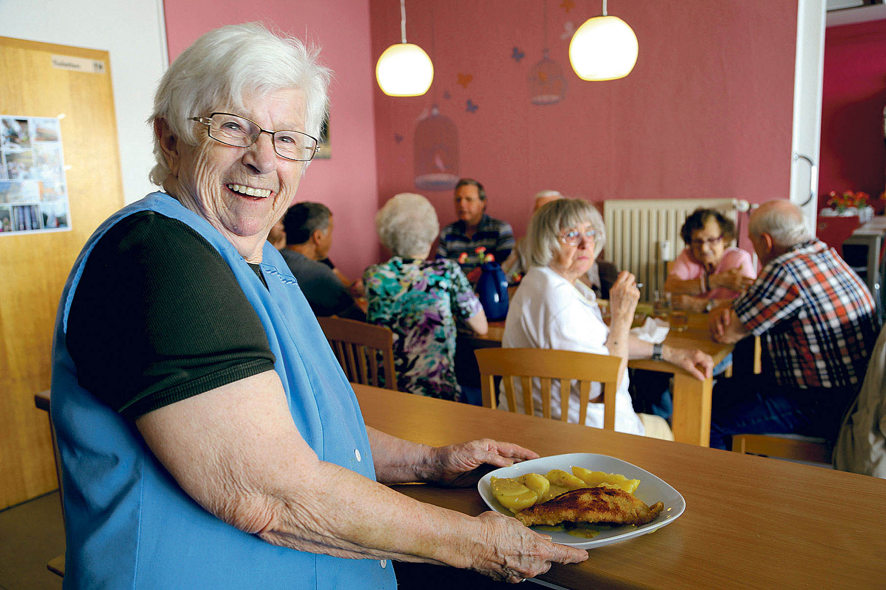 Image - Wenn Kirche über den Zaun springt