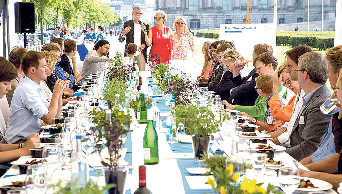 Image - Manifest-Bankett zum Dessert