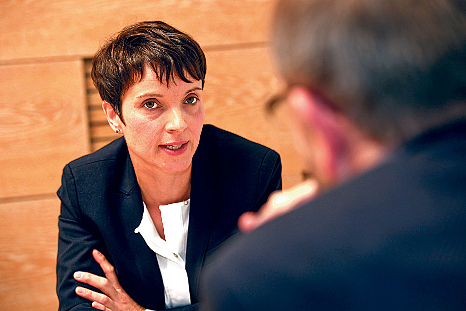 Image - Frau Petry, treten Sie aus der Kirche aus?