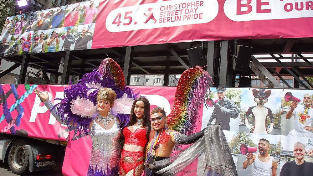 Hunderttausende ziehen am Christopher Street Day durch Berlin