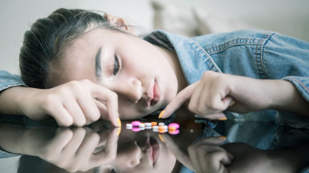 Drogen-konsumierende Jugendliche müssen vor allem lernen sich gegen eine Gruppe zu stellen