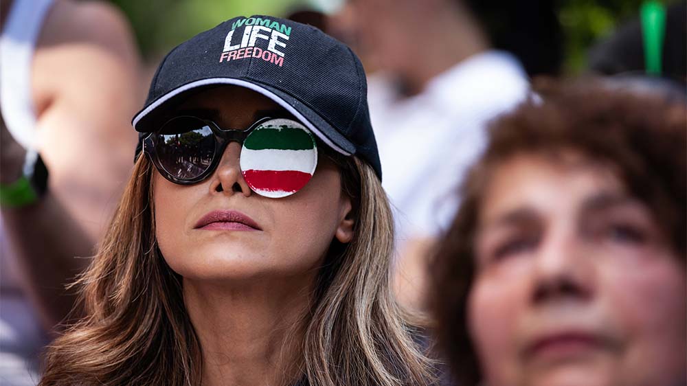 Seit dem 16. September 2022, dem Todestag von Jina Mahsa Amini, gingen im Iran und weltweit Menschen auf die Straße 